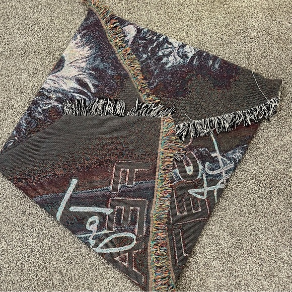 taylor swift fearless throw blanket EXCELLENT condition - Picture 3 of 4